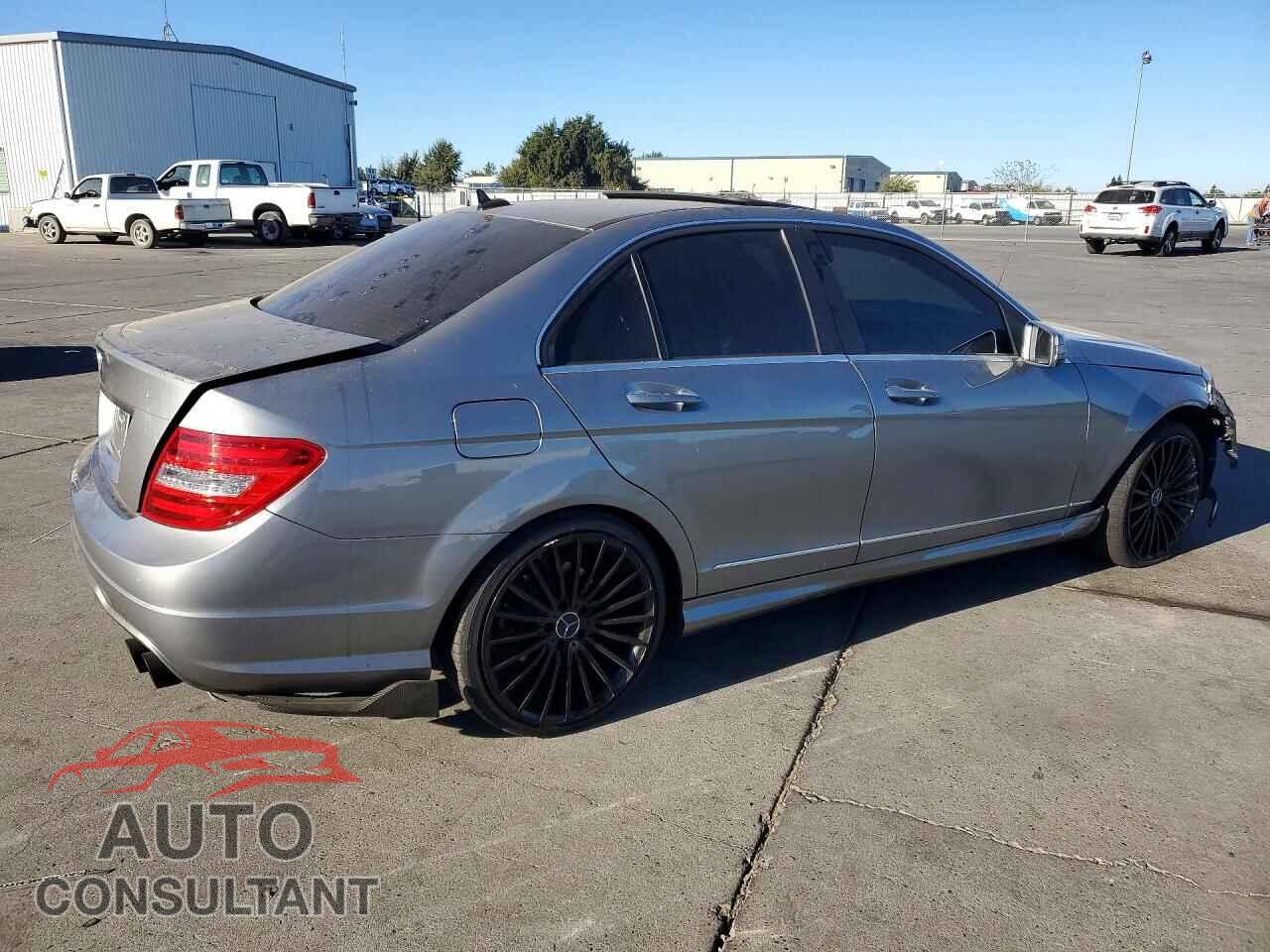 MERCEDES-BENZ C-CLASS 2014 - WDDGF4HB3EA953447