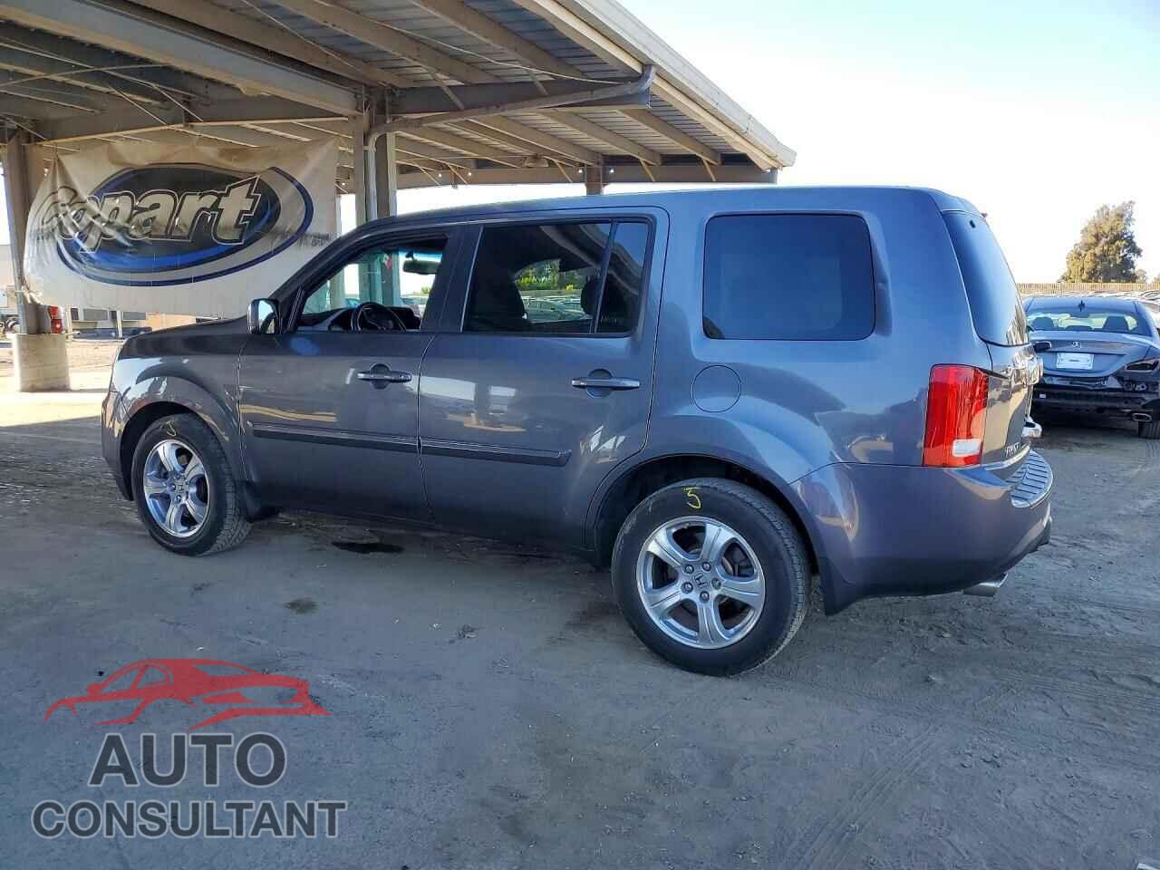HONDA PILOT 2015 - 5FNYF3H56FB015020