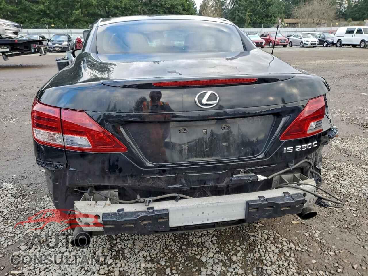 LEXUS IS 2011 - JTHFF2C29B2519782