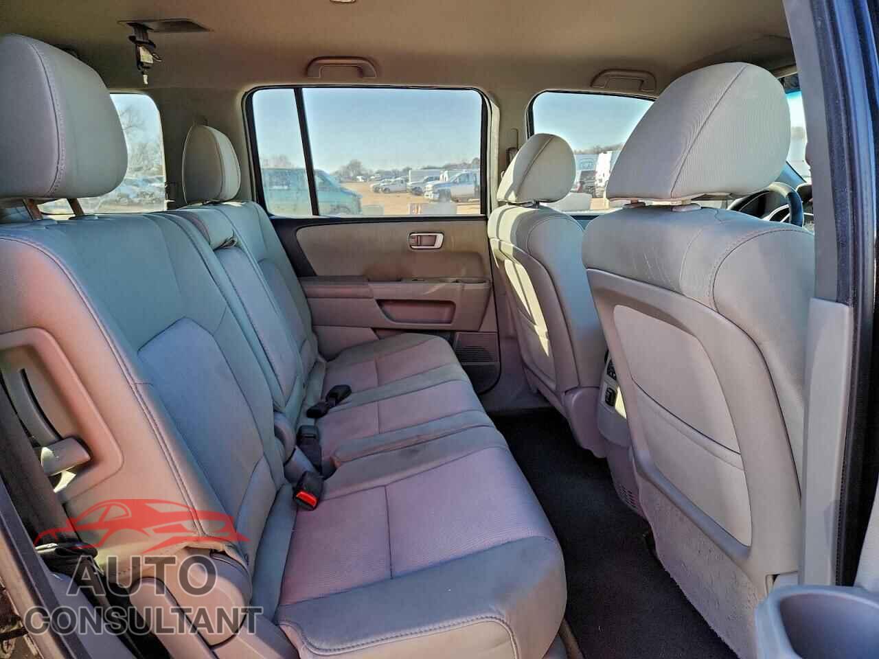 HONDA PILOT 2013 - 5FNYF4H43DB031976