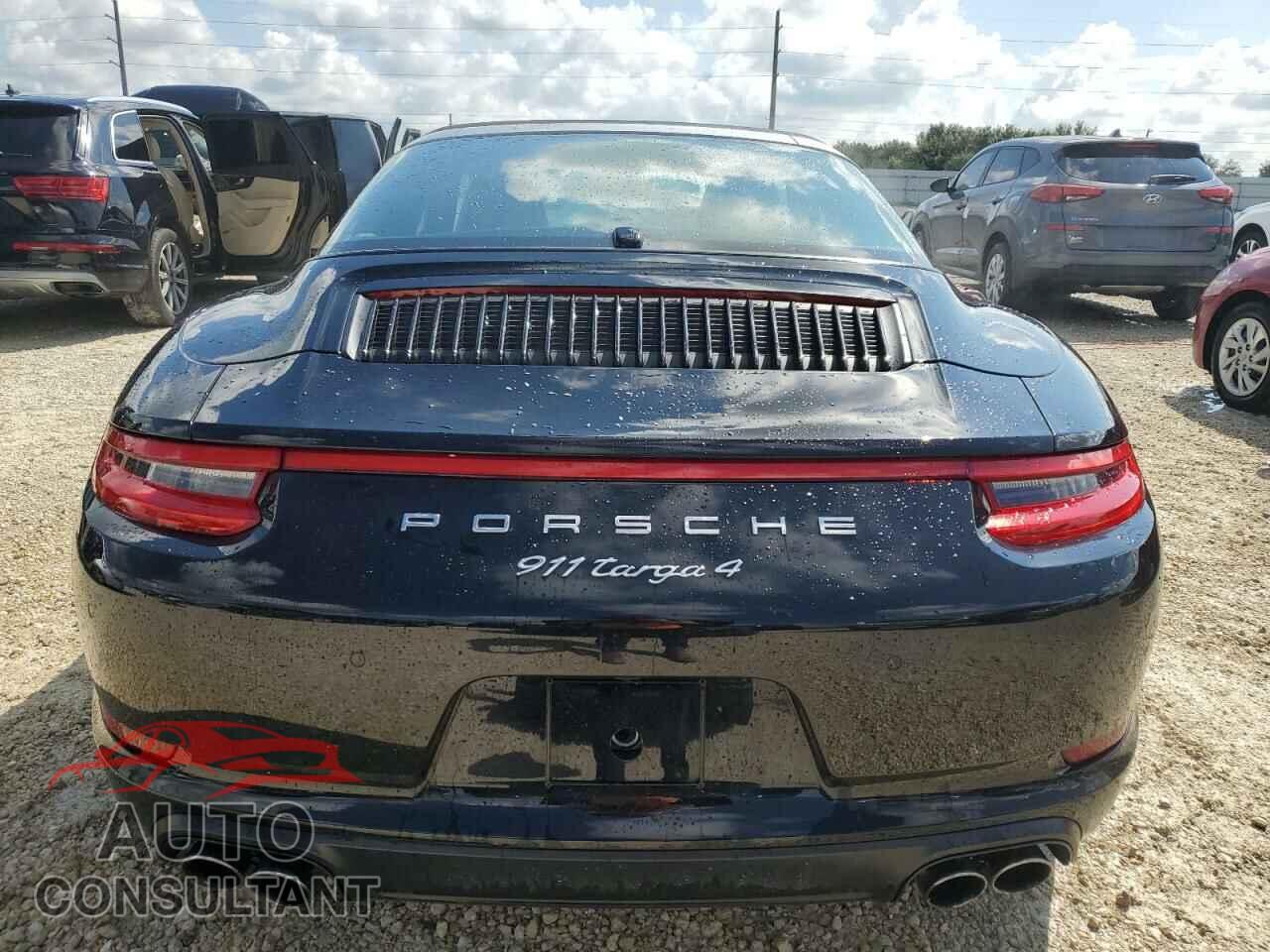 PORSCHE 911 2019 - WP0BA2A99KS120126