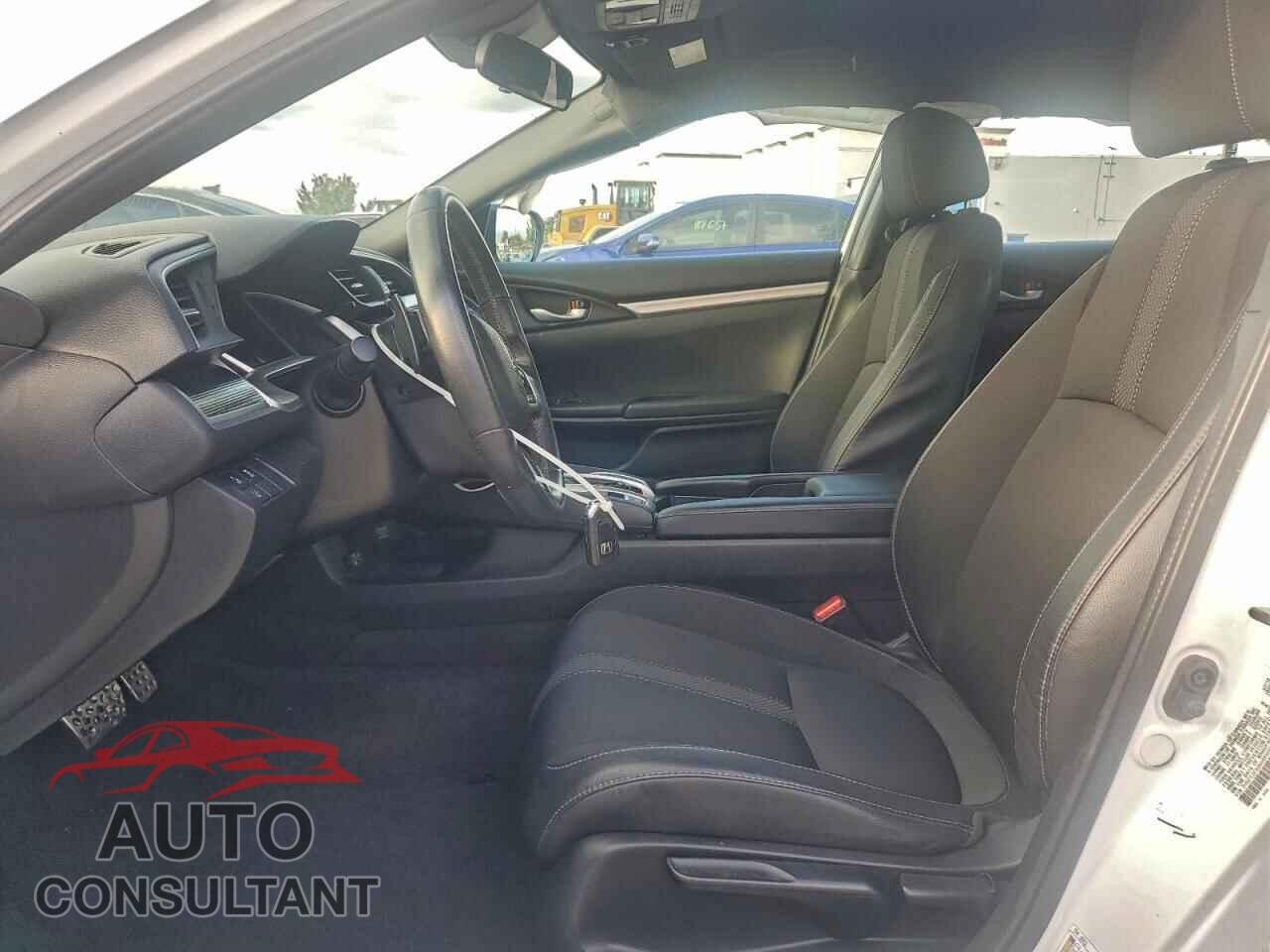 HONDA CIVIC 2019 - 2HGFC2F82KH583004