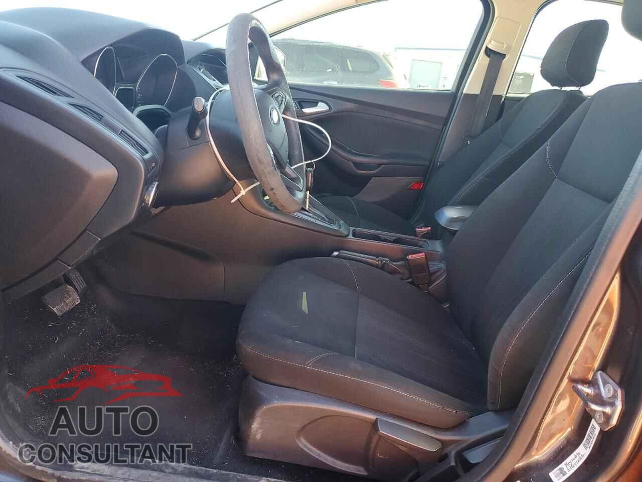 FORD FOCUS 2018 - 1FADP3FE5JL216658