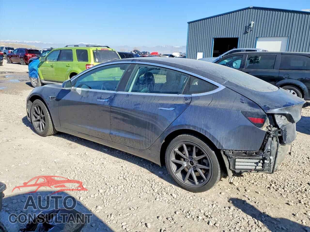 TESLA MODEL 3 2019 - 5YJ3E1EB3KF452303