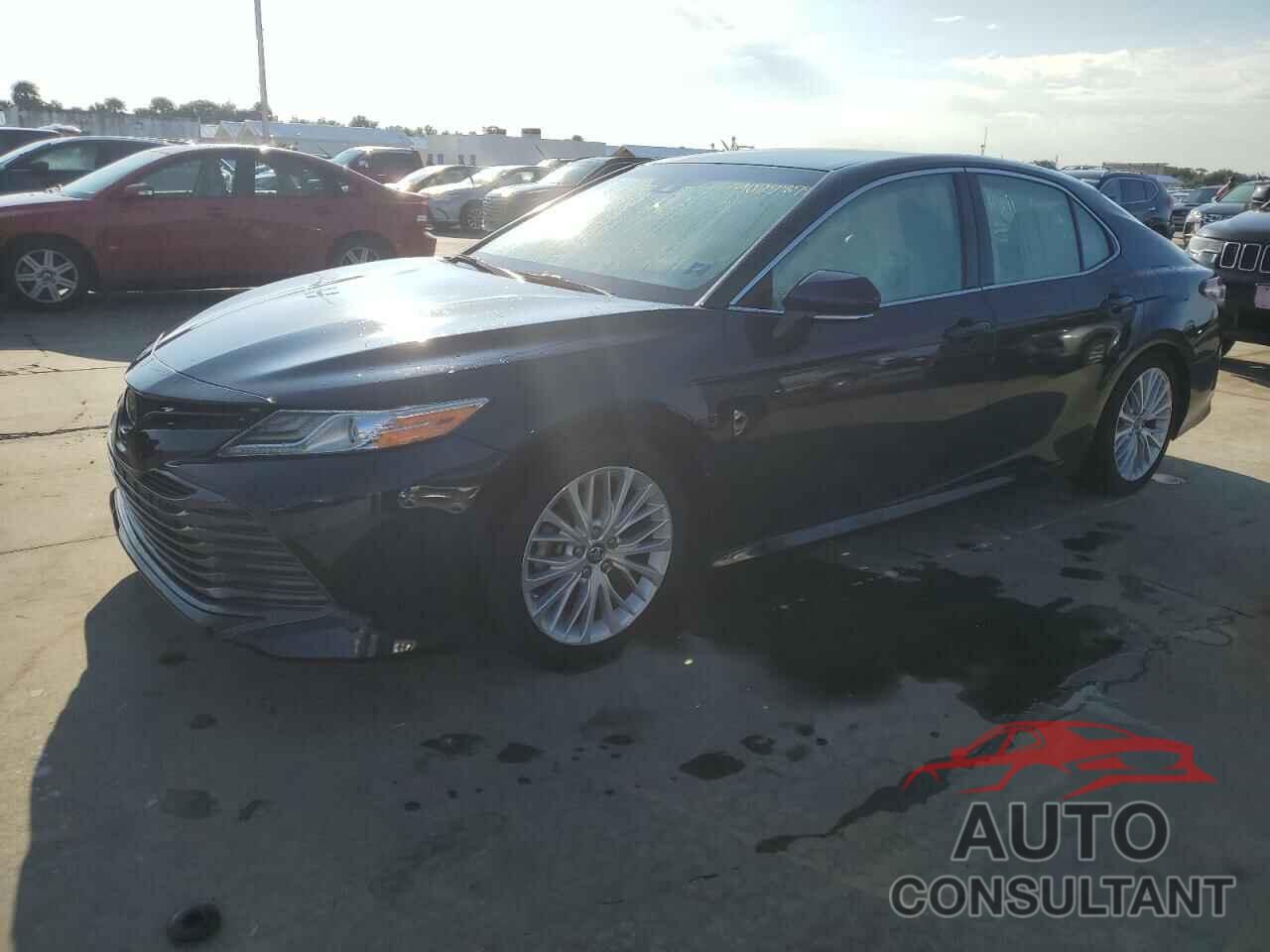 TOYOTA CAMRY 2018 - 4T1B11HK9JU553527