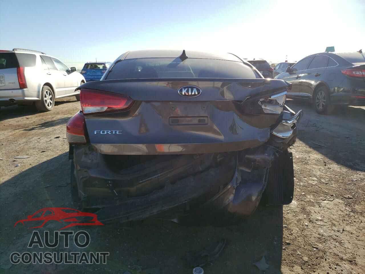 KIA FORTE 2017 - 3KPFK4A78HE122972