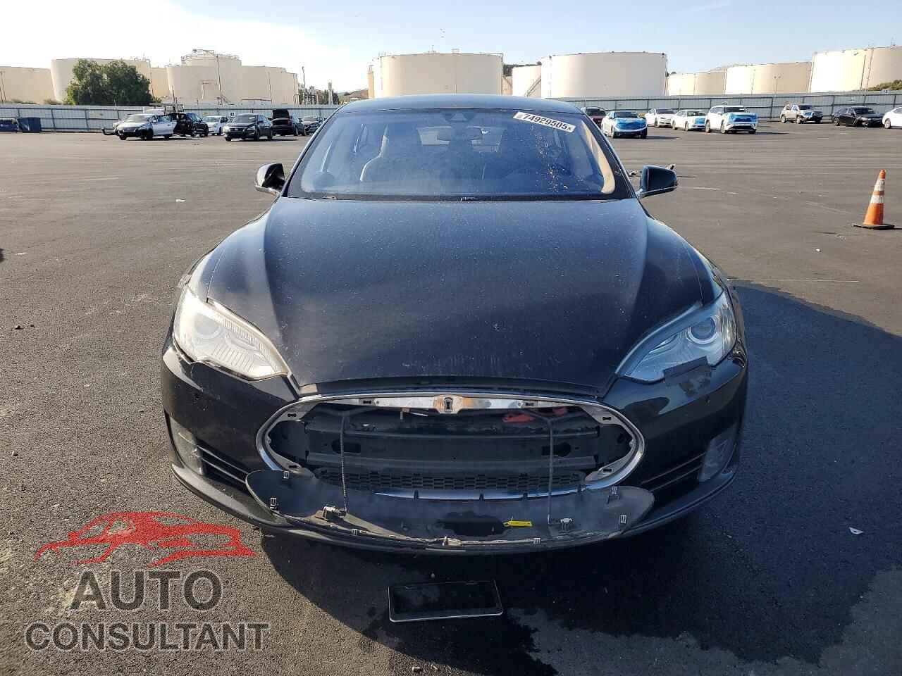 TESLA MODEL S 2015 - 5YJSA1S1XFFP78852