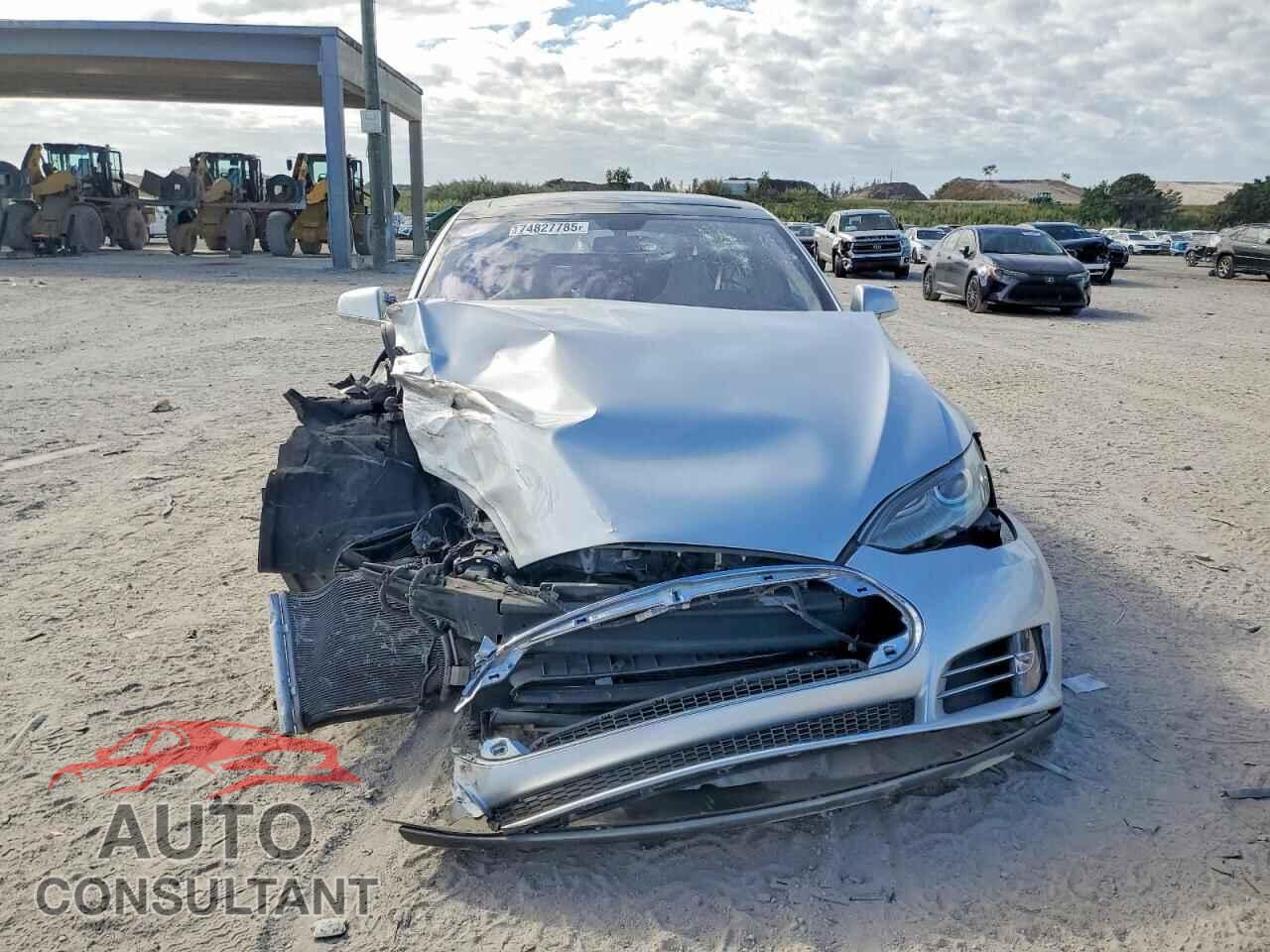 TESLA MODEL S 2012 - 5YJSA1DP0CFS00806