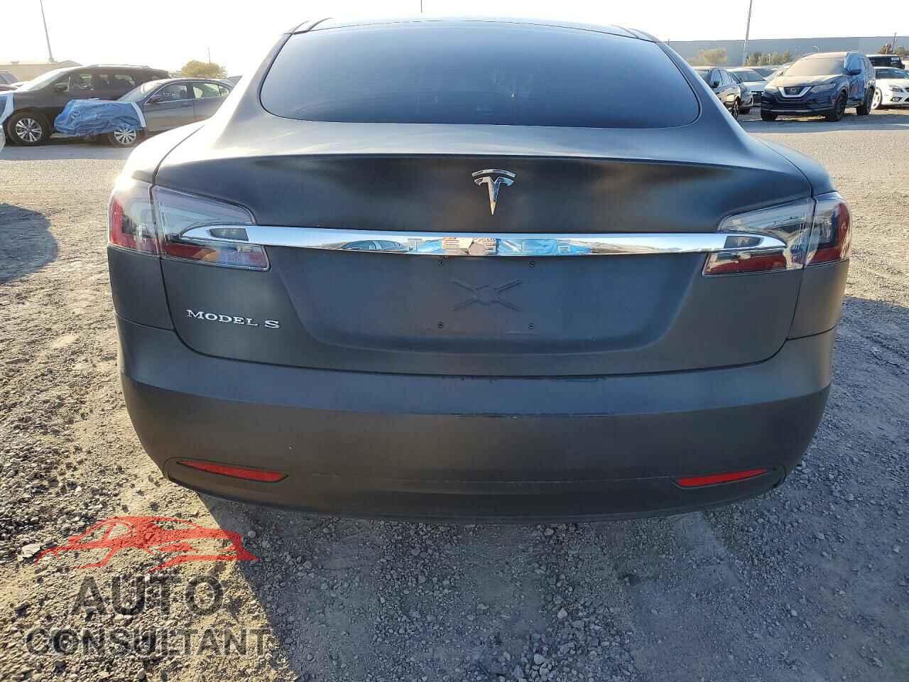 TESLA MODEL S 2017 - 5YJSA1E12HF215499