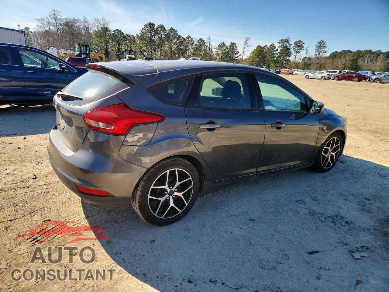 FORD FOCUS 2017 - 1FADP3K22HL208877