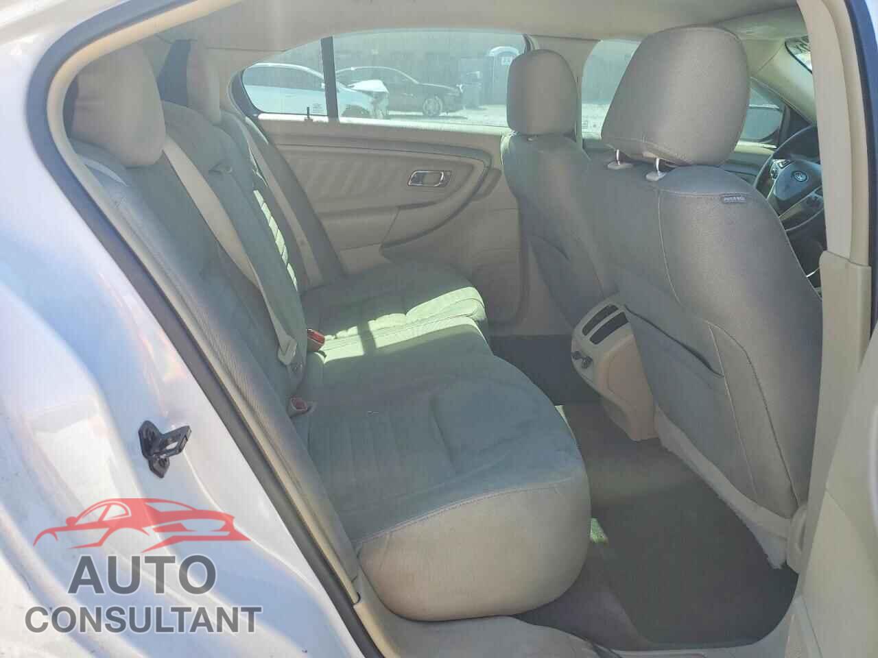 FORD TAURUS 2015 - 1FAHP2D80FG104956