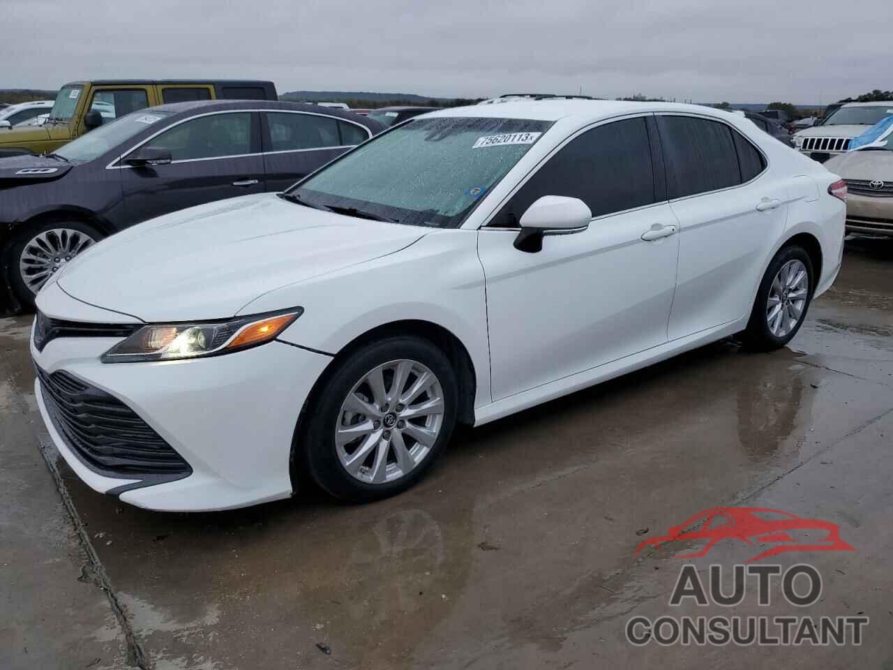 TOYOTA CAMRY 2018 - 4T1B11HK6JU624988