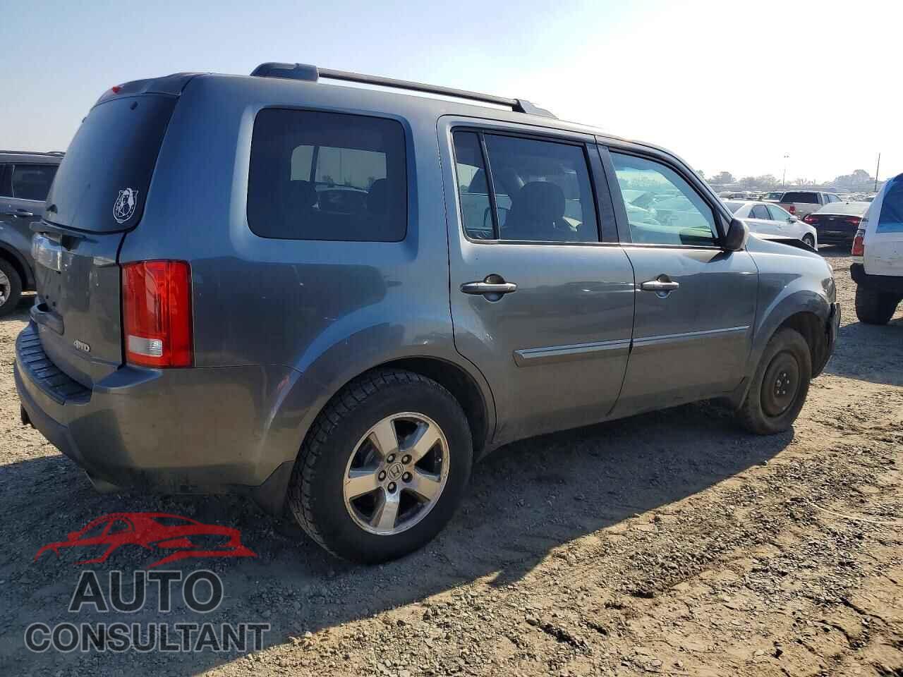 HONDA PILOT 2011 - 5FNYF4H59BB027081