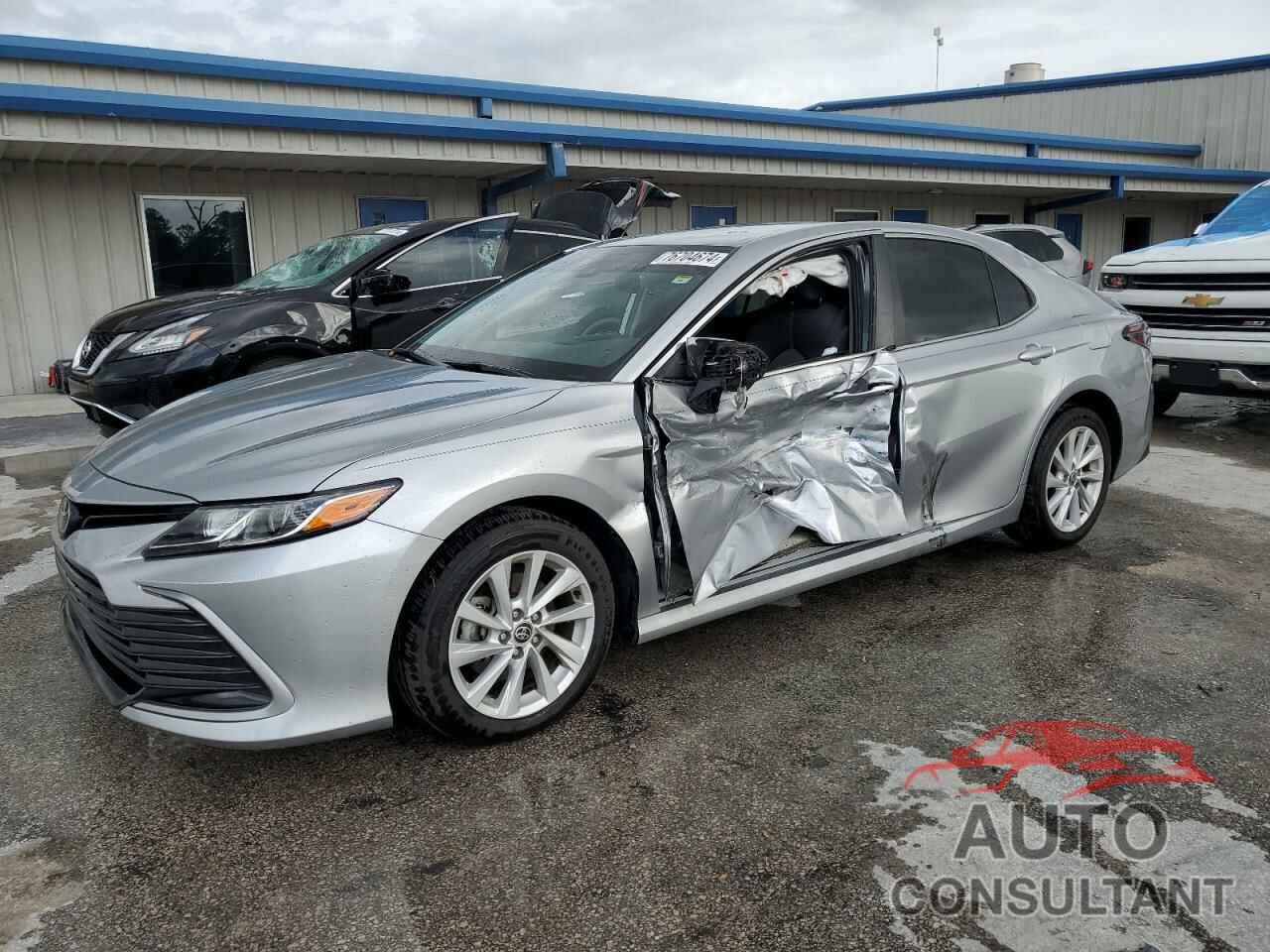 TOYOTA CAMRY 2021 - 4T1R11AK4MU591339