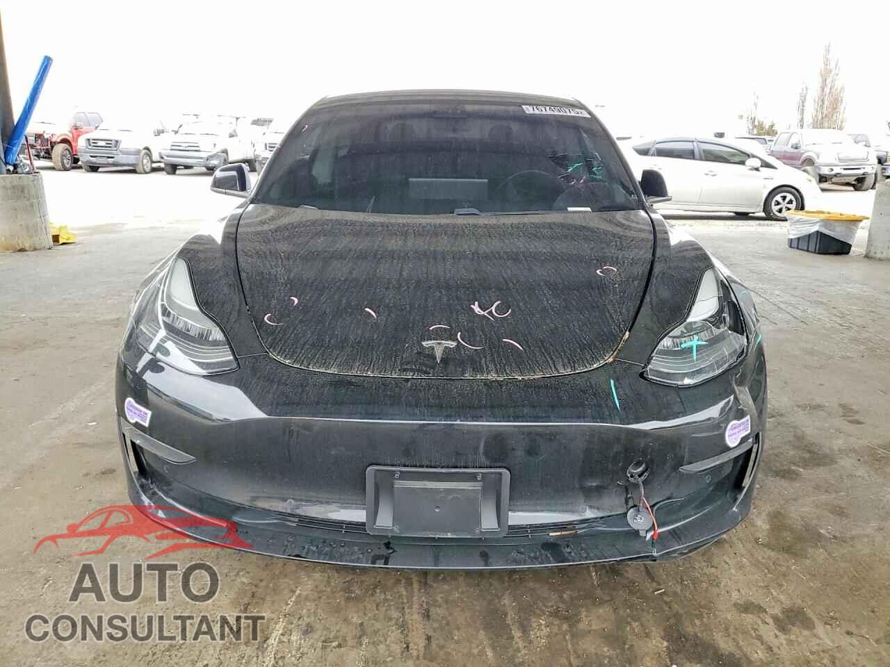 TESLA MODEL 3 2018 - 5YJ3E1EB7JF144355