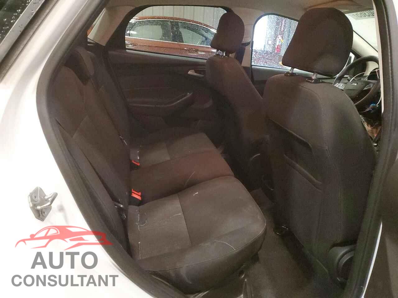 FORD FOCUS 2016 - 1FADP3K28GL352562