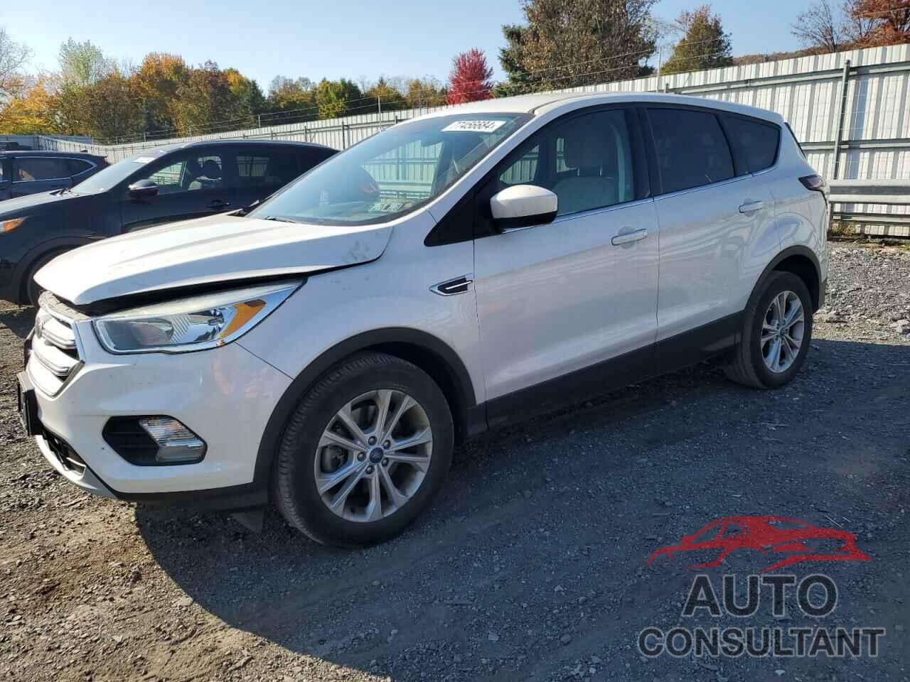 FORD ESCAPE 2017 - 1FMCU9G93HUD81076