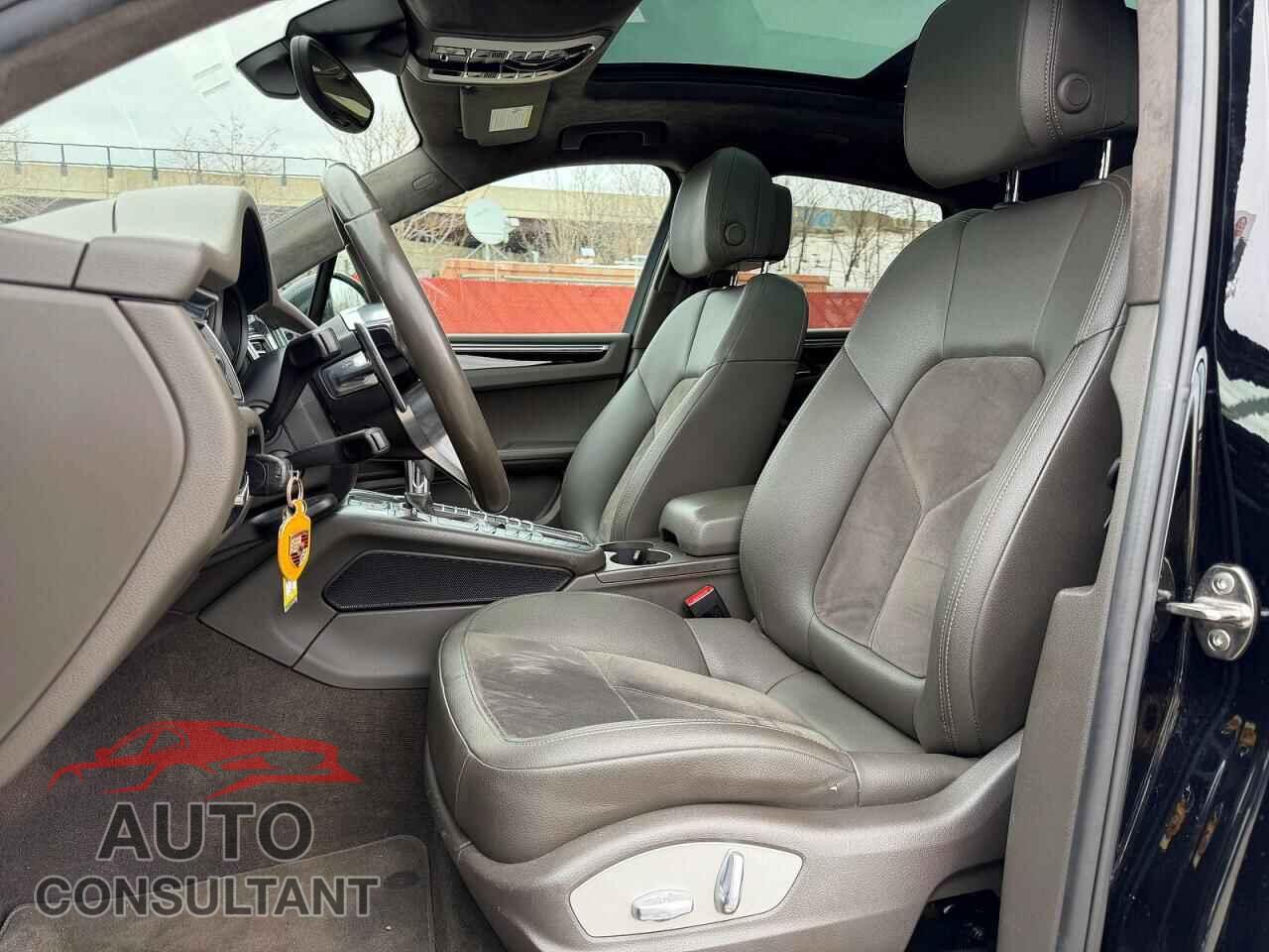 PORSCHE MACAN 2017 - WP1AB2A54HLB16167
