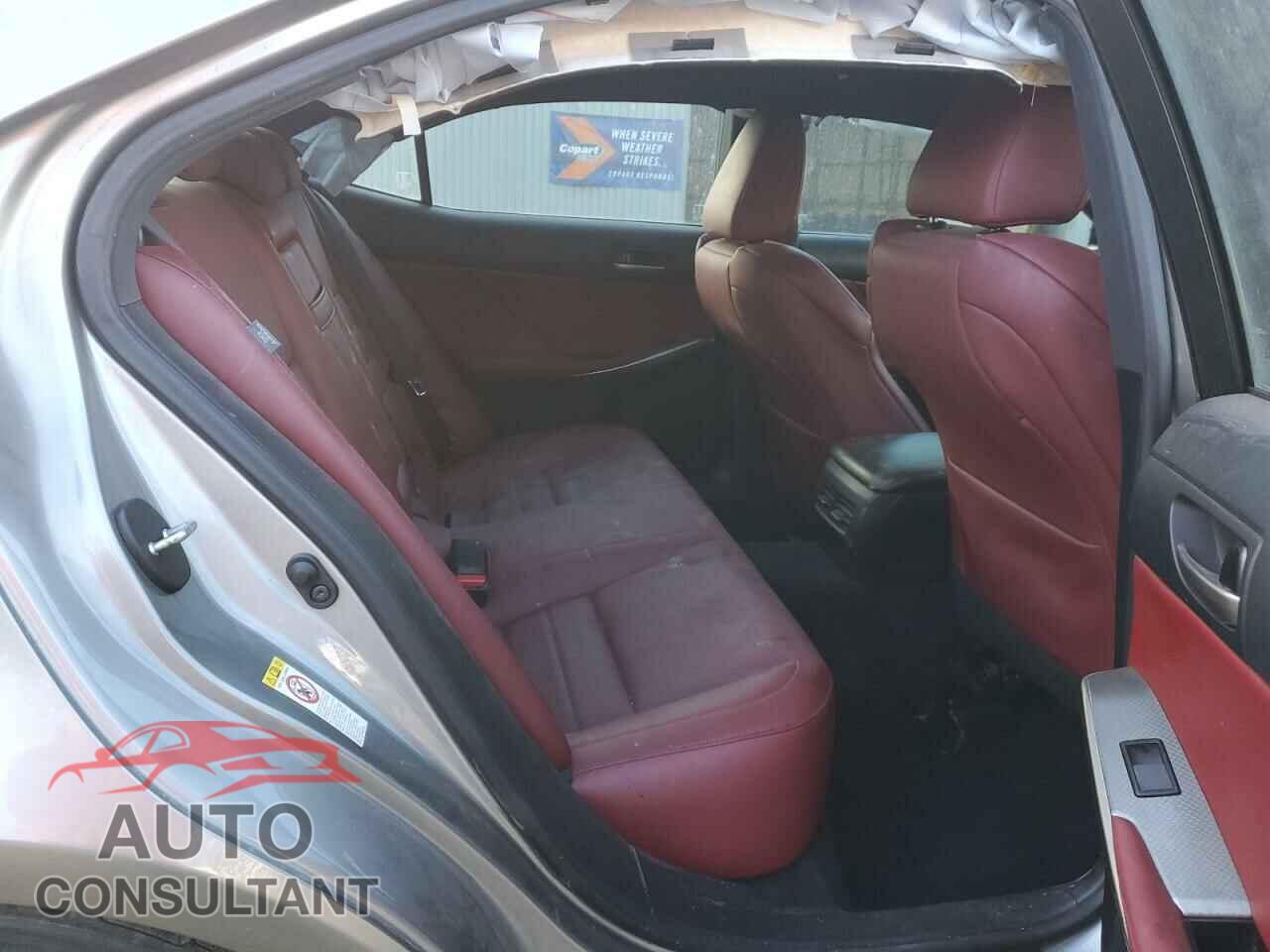 LEXUS IS 2018 - JTHC81D23J5031270