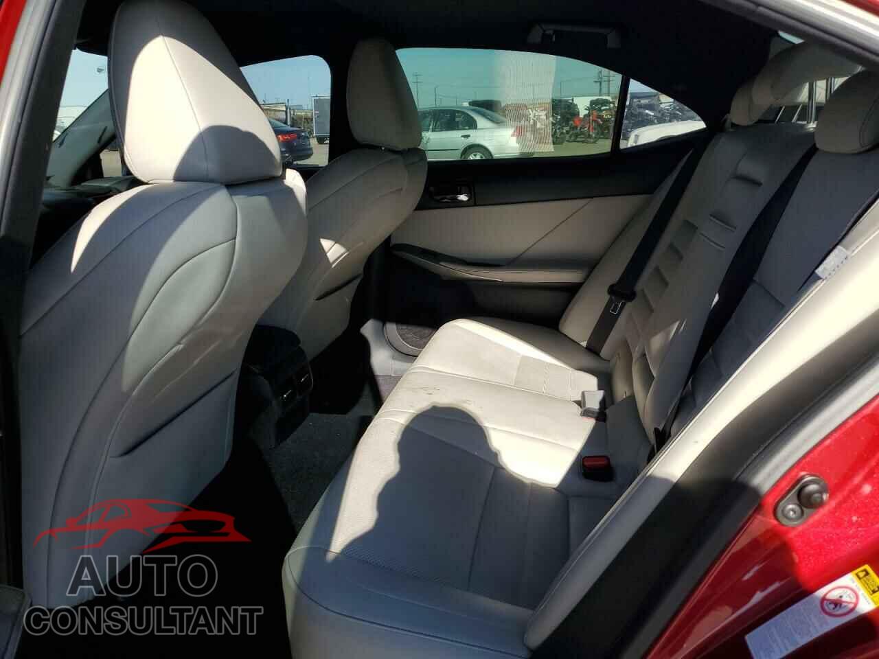 LEXUS IS 2014 - JTHCF1D26E5000784
