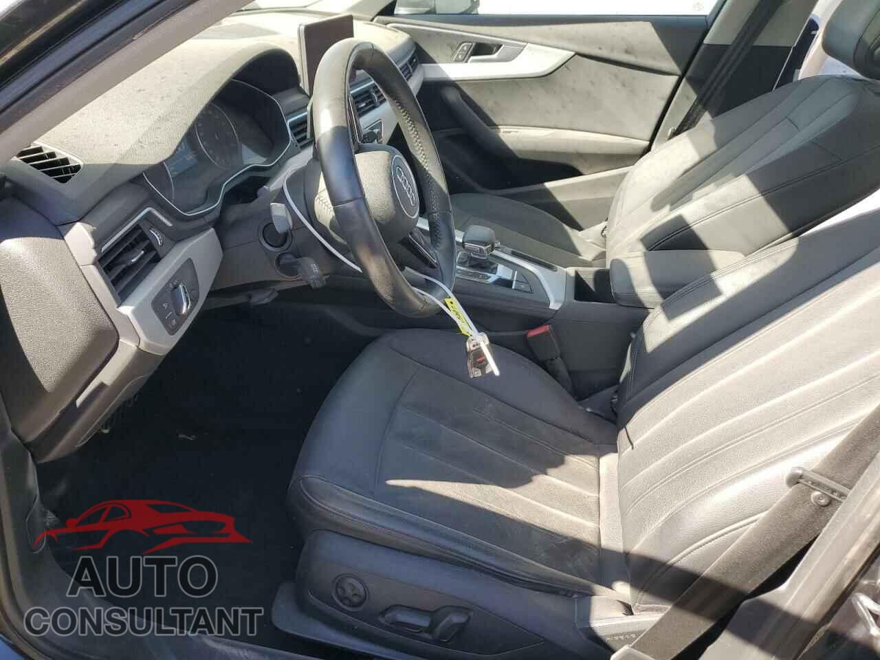 AUDI A4 2017 - WAUANAF47HN056048