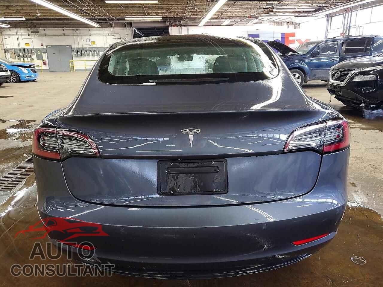 TESLA MODEL 3 2022 - 5YJ3E1EA0NF285698