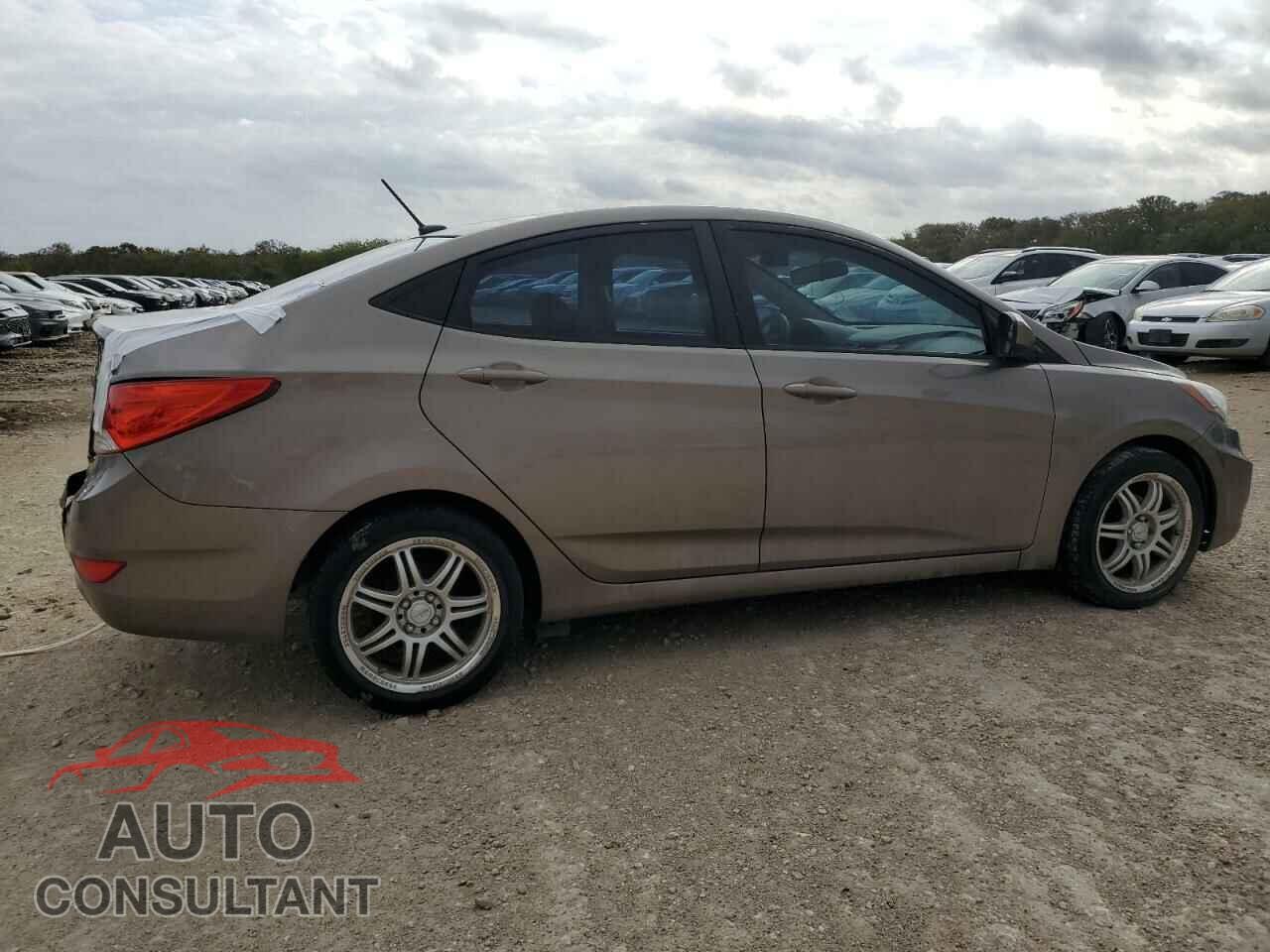 HYUNDAI ACCENT 2013 - KMHCT4AE6DU464488