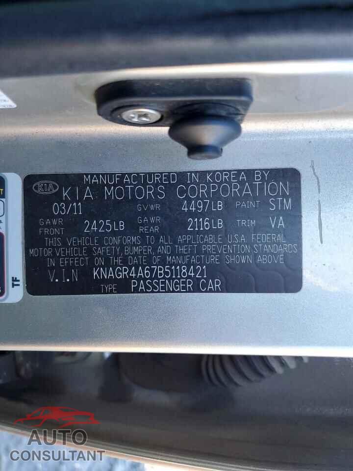 KIA OPTIMA 2011 - KNAGR4A67B5118421