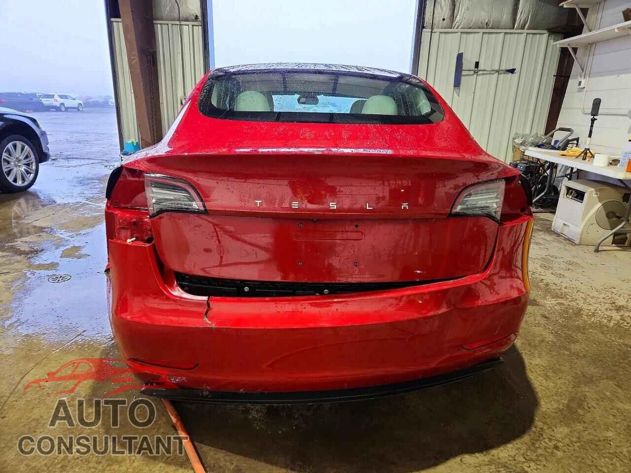 TESLA MODEL 3 2018 - 5YJ3E1EB7JF100744