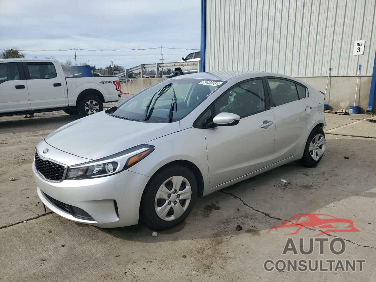 KIA FORTE 2018 - 3KPFK4A74JE263530