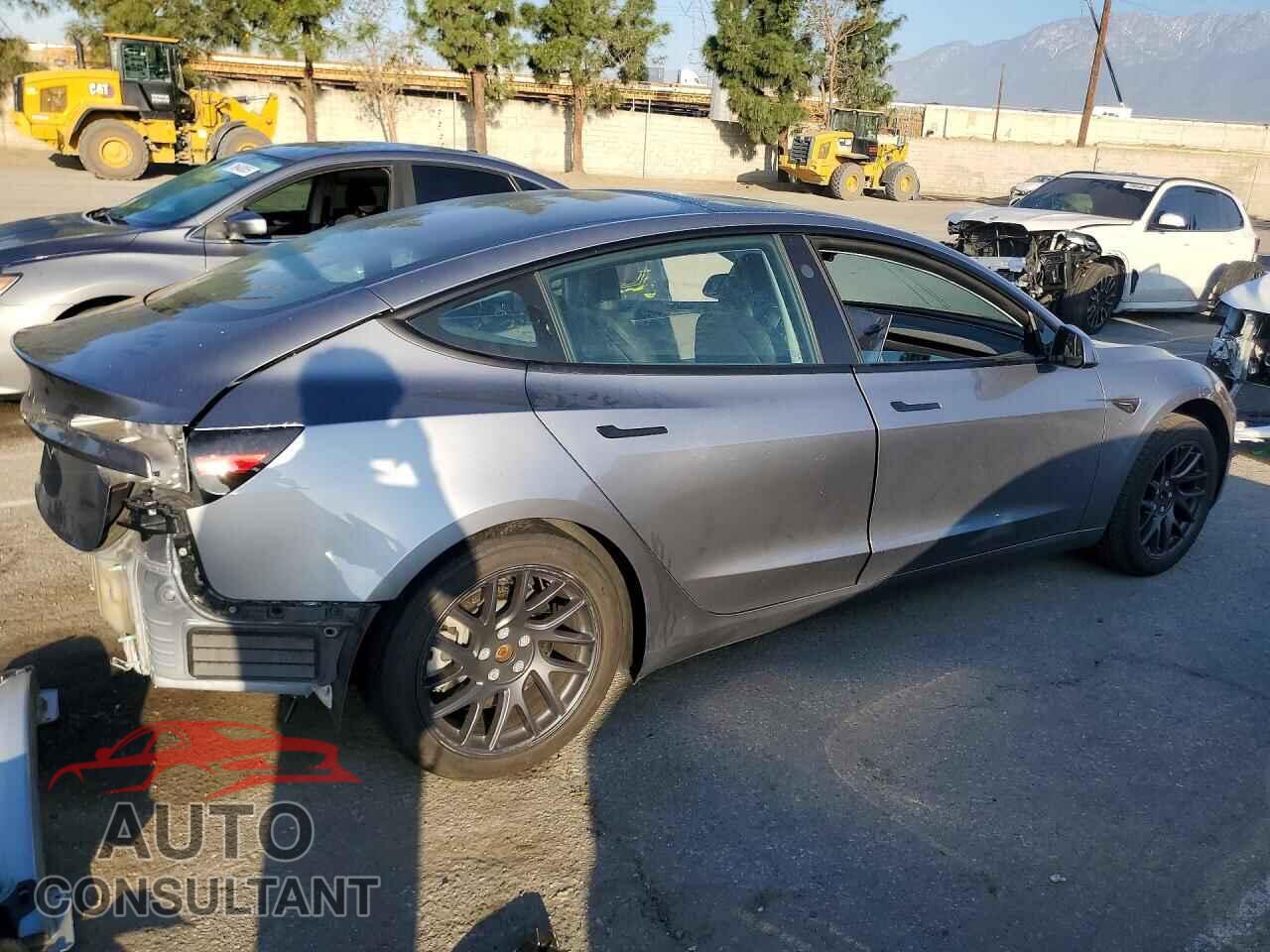 TESLA MODEL 3 2025 - 5YJ3E1EA5SF874662