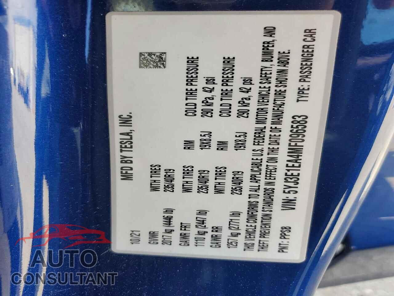 TESLA MODEL 3 2021 - 5YJ3E1EA4MF096583