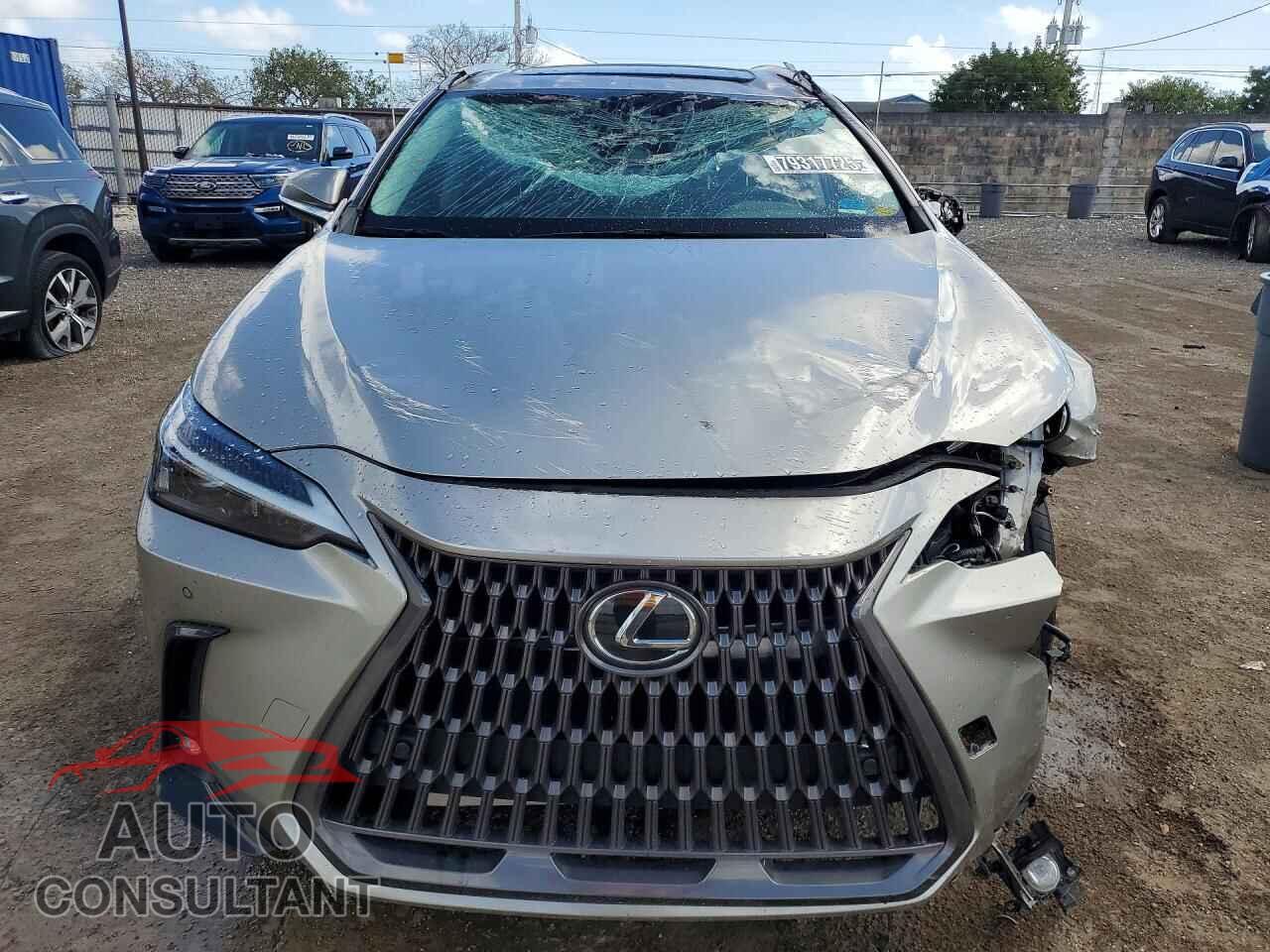 LEXUS UNKNOWN 2022 - 2T2GDCAZ2NC001130