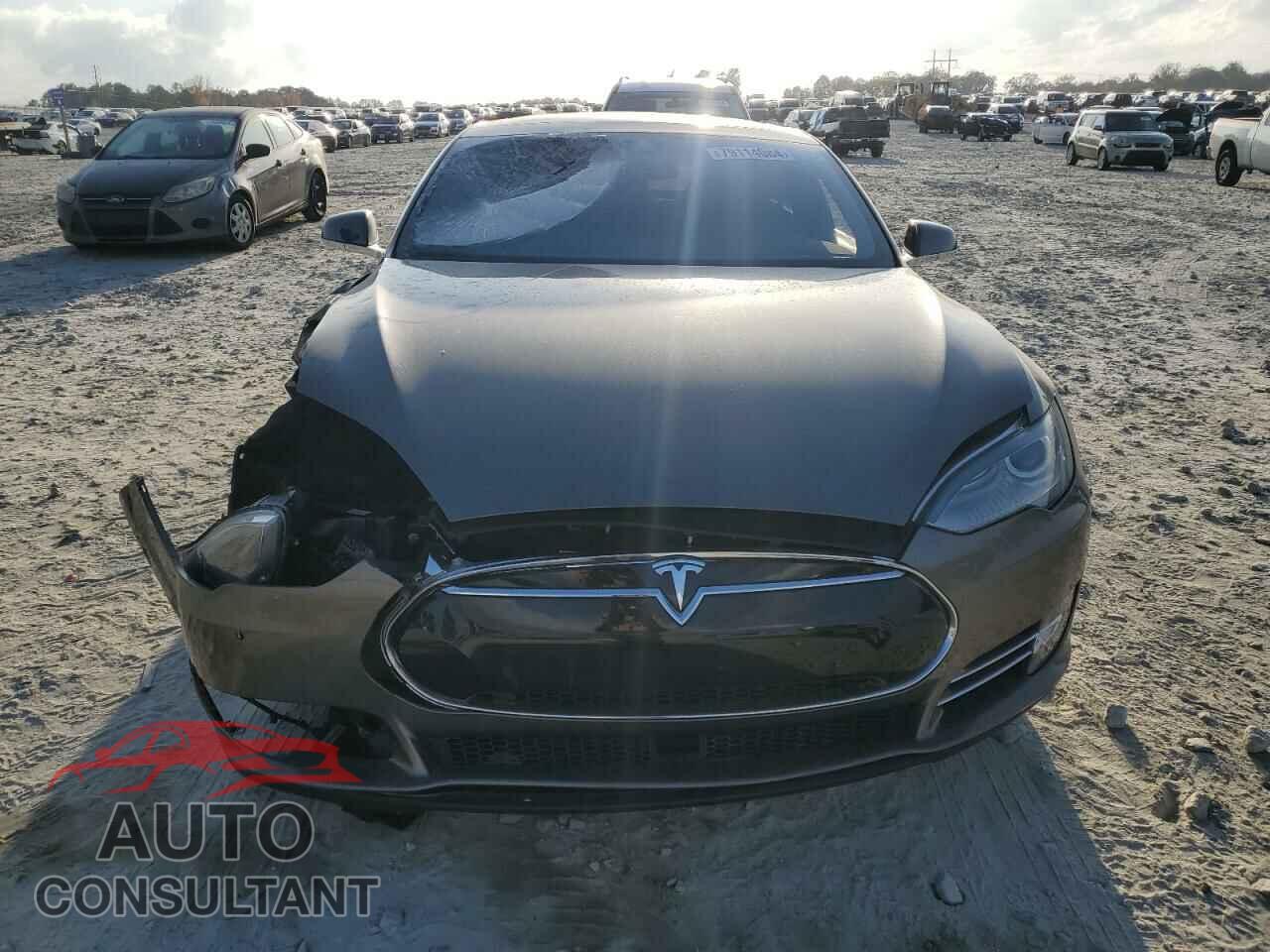 TESLA MODEL S 2015 - 5YJSA1V27FF100483