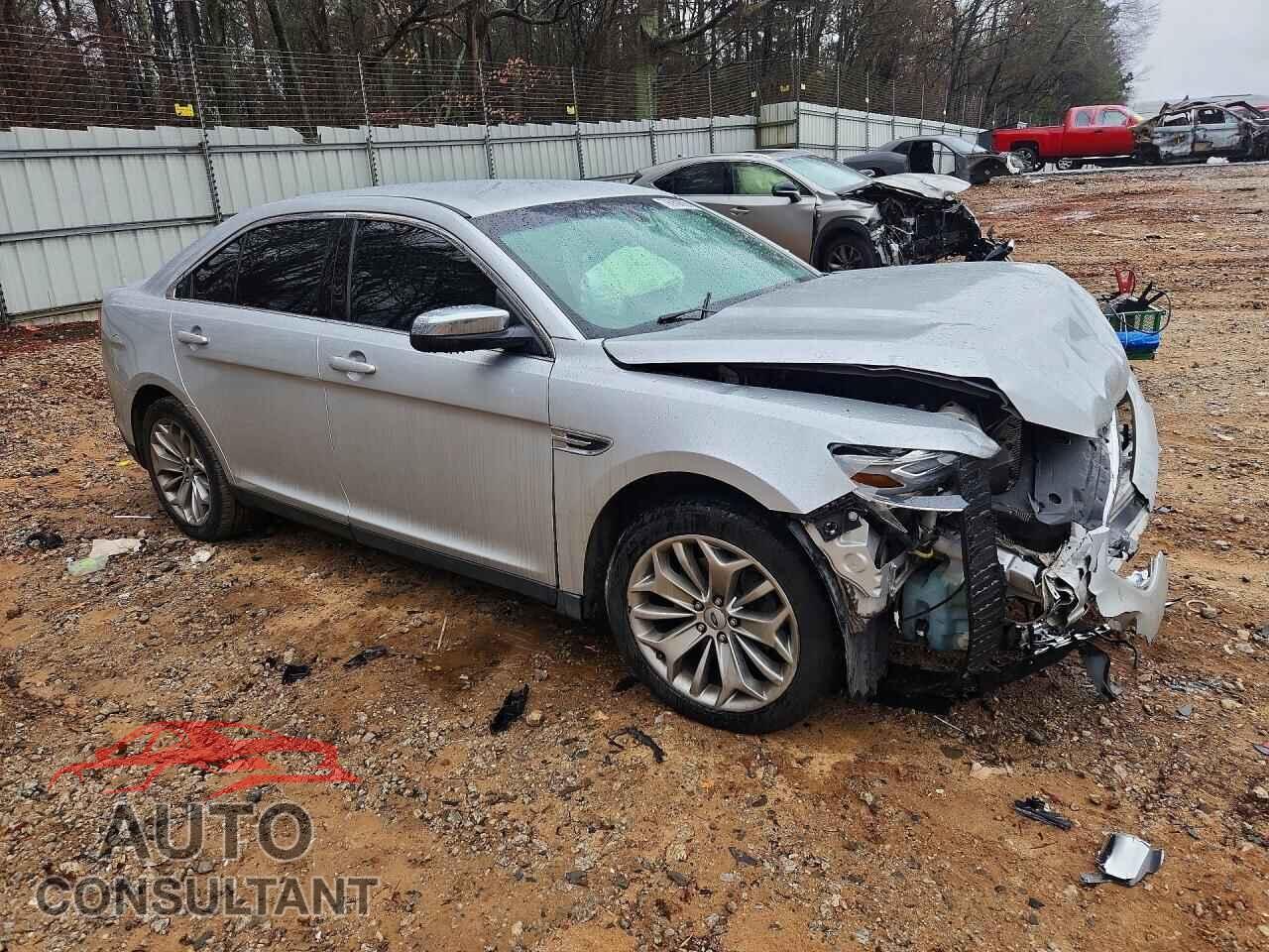FORD TAURUS 2013 - 1FAHP2J8XDG128263