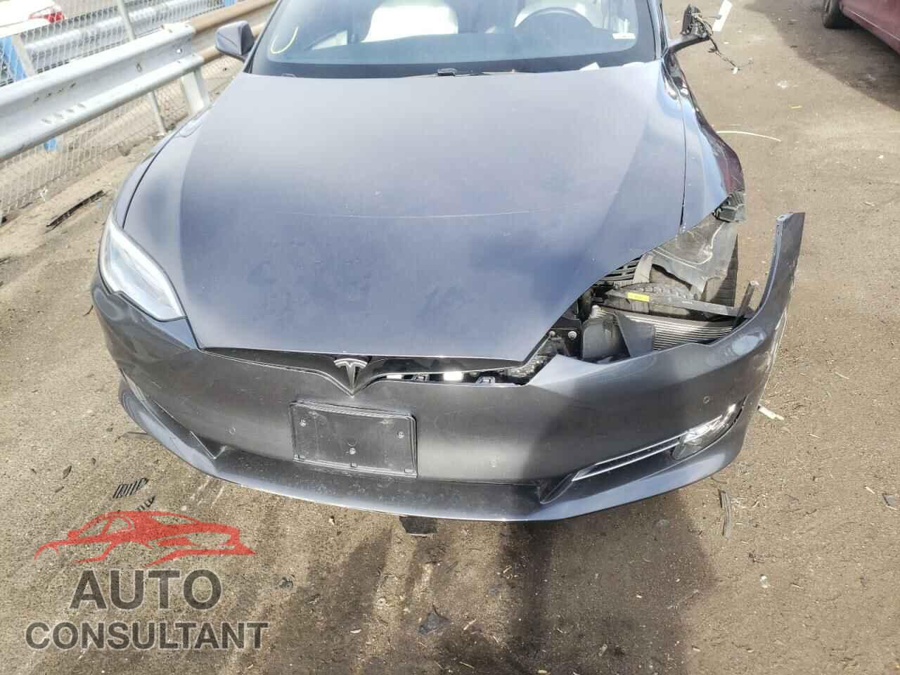 TESLA MODEL S 2019 - 5YJSA1E21KF306103