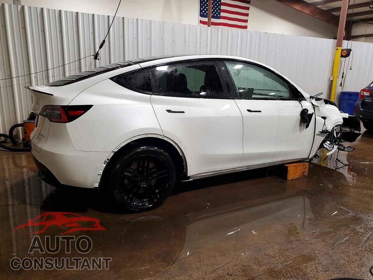 TESLA MODEL Y 2020 - 5YJYGDEEXLF044278