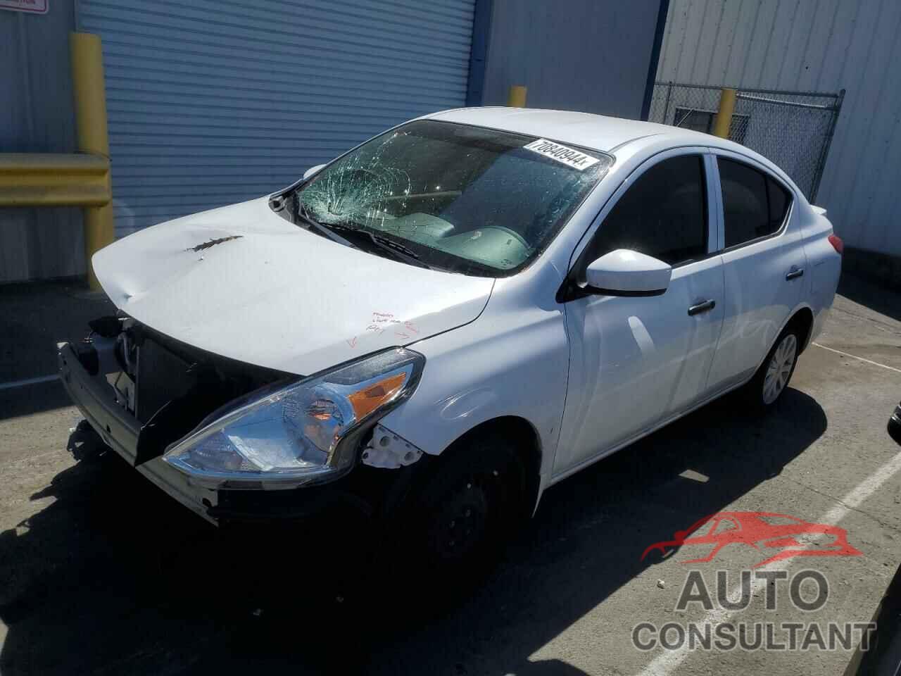 NISSAN VERSA 2019 - 3N1CN7AP1KL870402