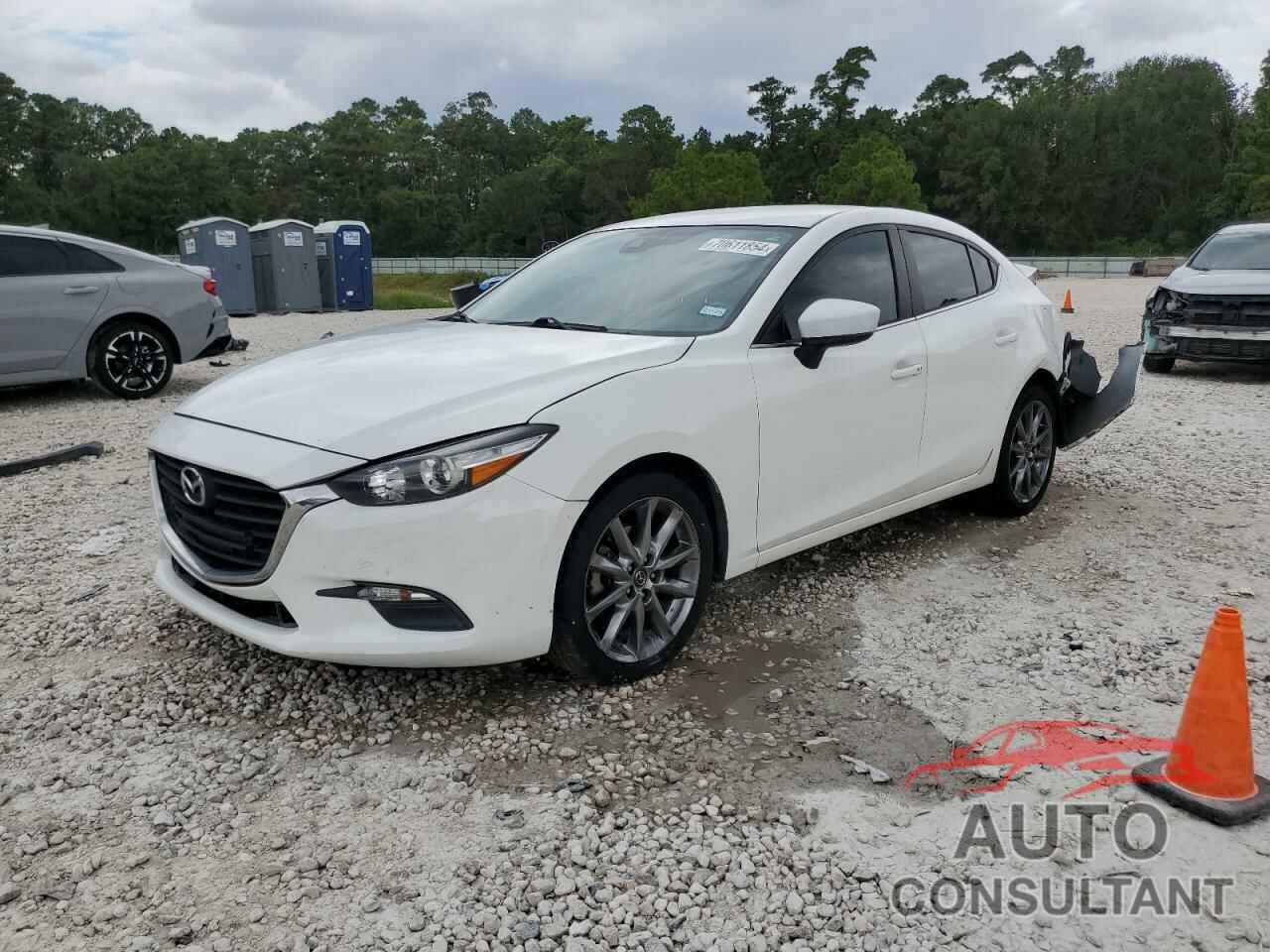 MAZDA 3 2018 - 3MZBN1V3XJM183860