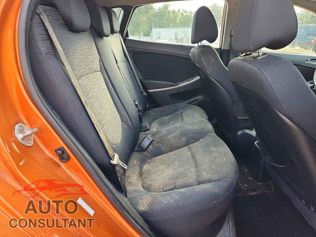 HYUNDAI ACCENT 2017 - KMHCT5AE5HU327862