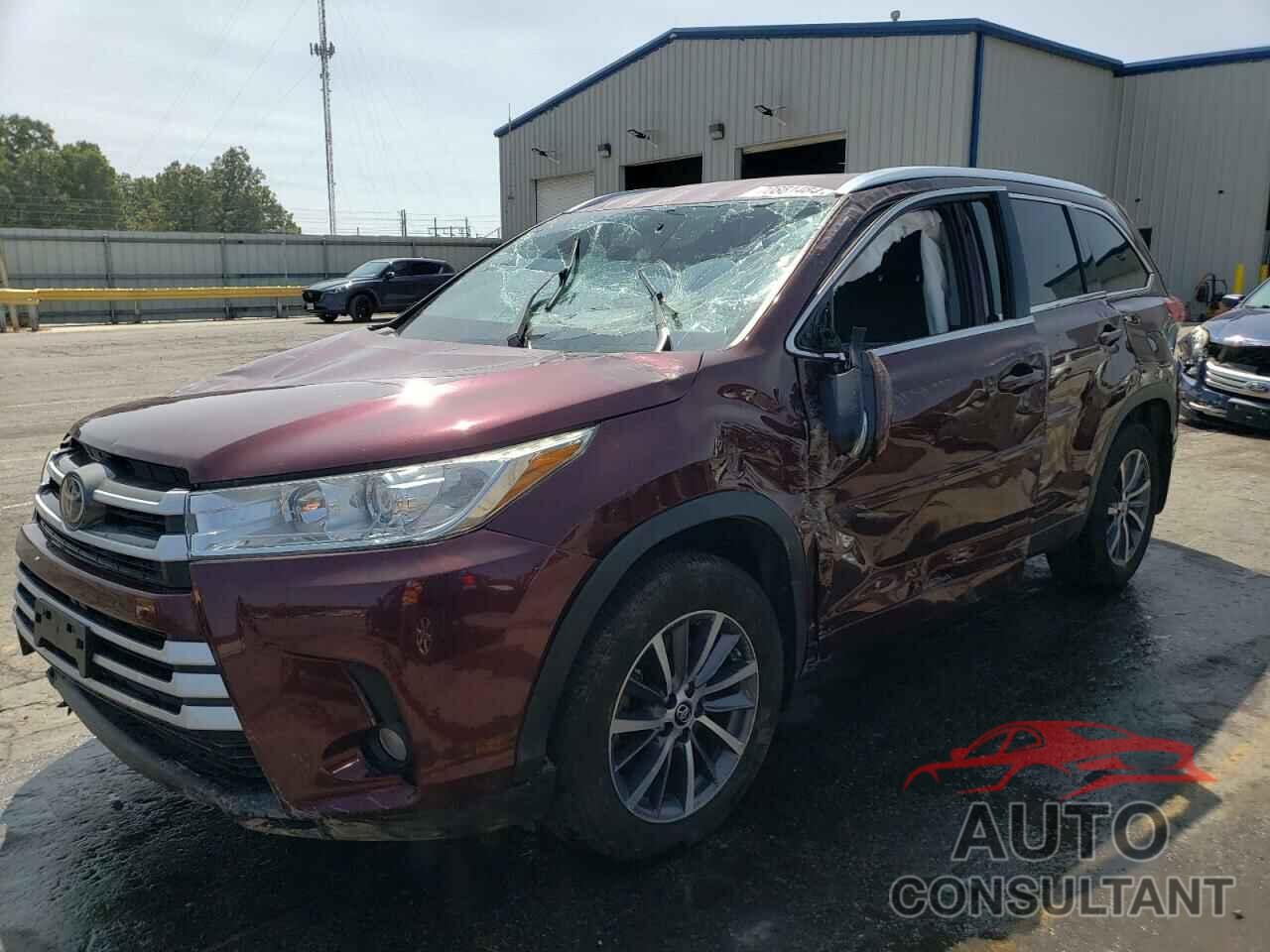 TOYOTA HIGHLANDER 2018 - 5TDJZRFH0JS901900