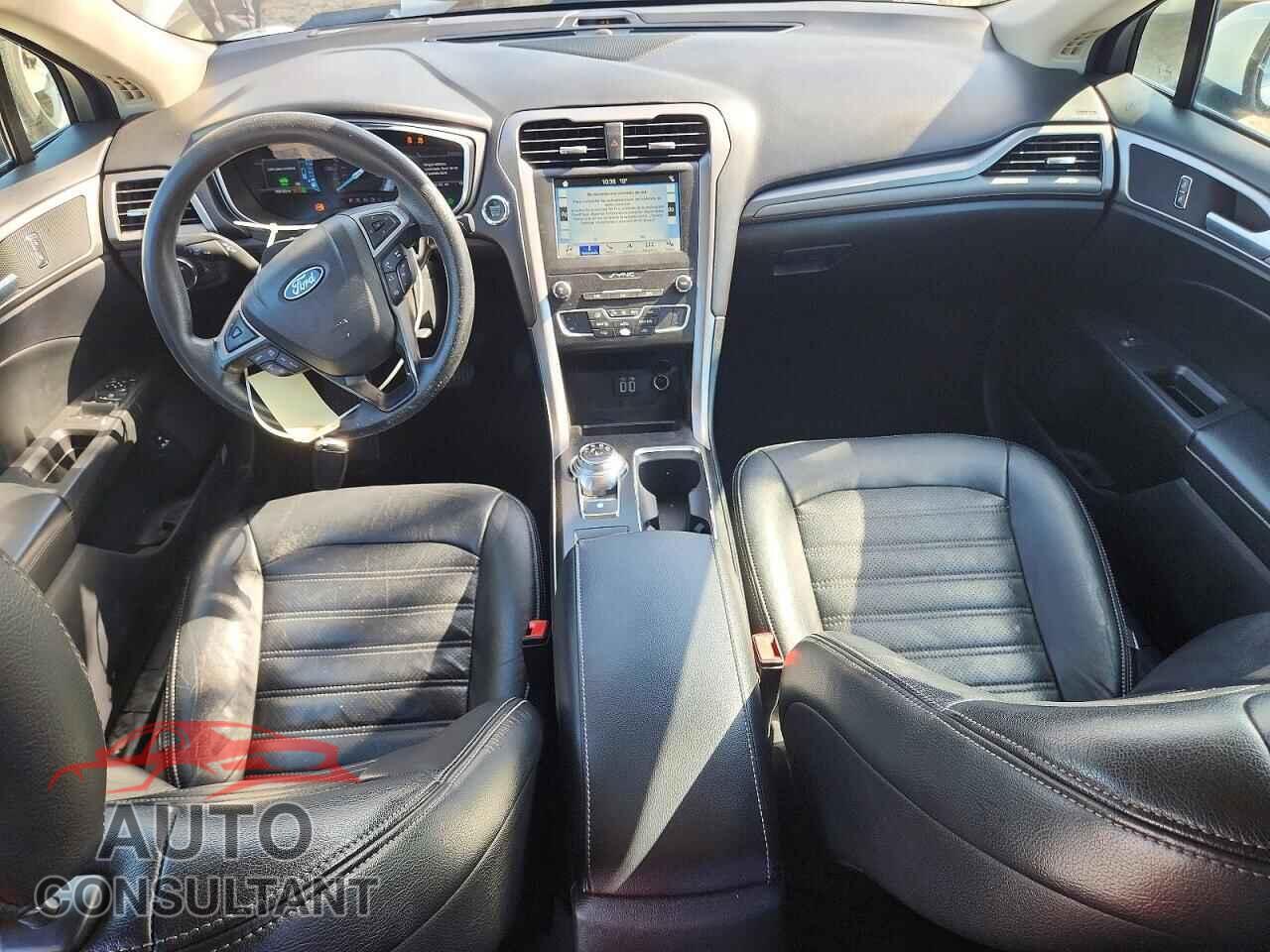 FORD FUSION 2019 - 3FA6P0LU7KR121346