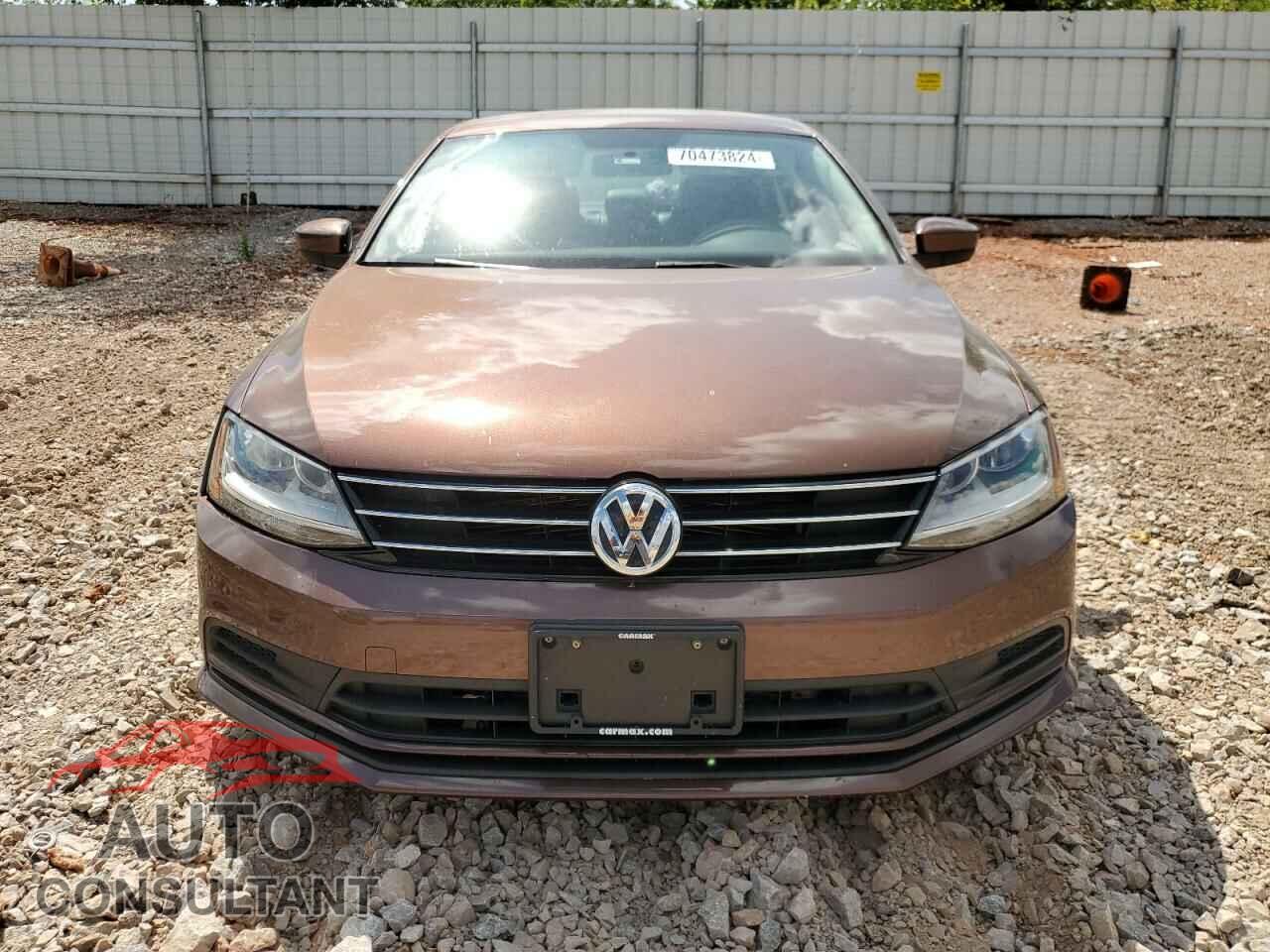 VOLKSWAGEN JETTA 2017 - 3VW2B7AJ2HM389989