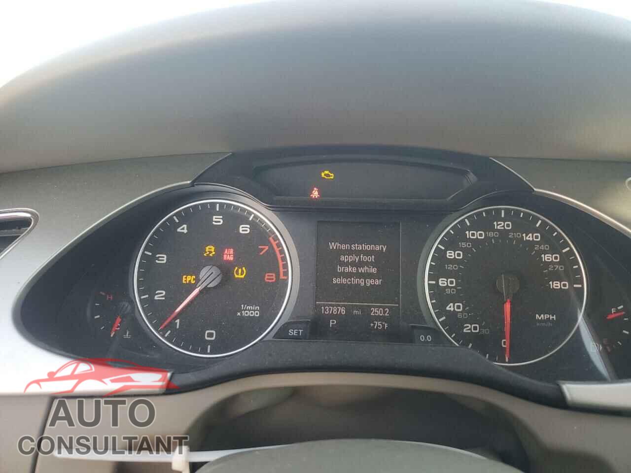 AUDI A4 2012 - WAUFFAFL3CN014561