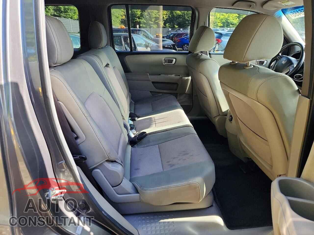 HONDA PILOT 2012 - 5FNYF4H47CB008697