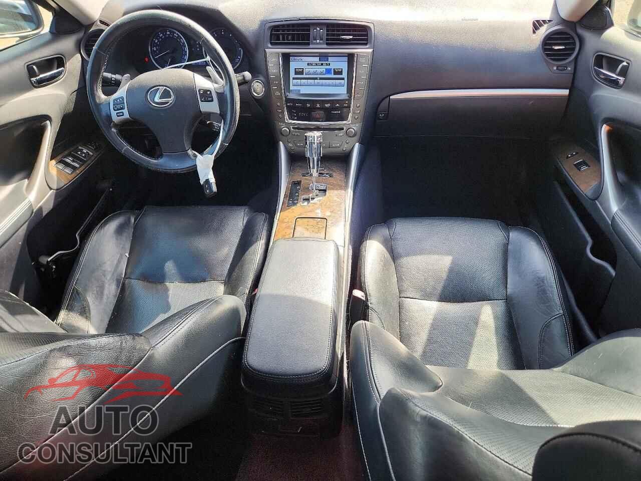 LEXUS IS 2012 - JTHCF5C22C5058509
