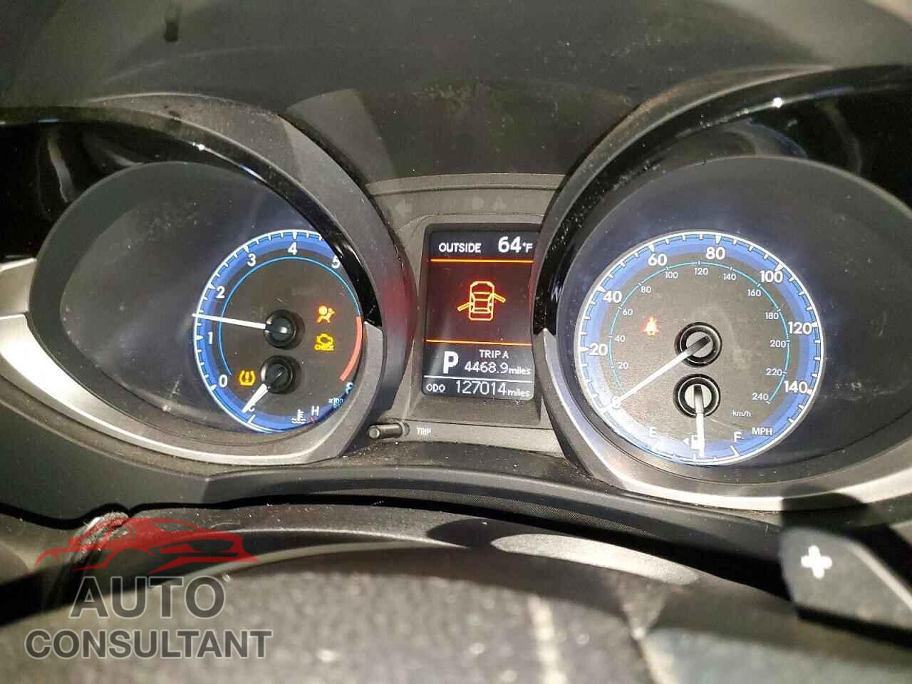TOYOTA COROLLA 2015 - 5YFBURHE5FP324285