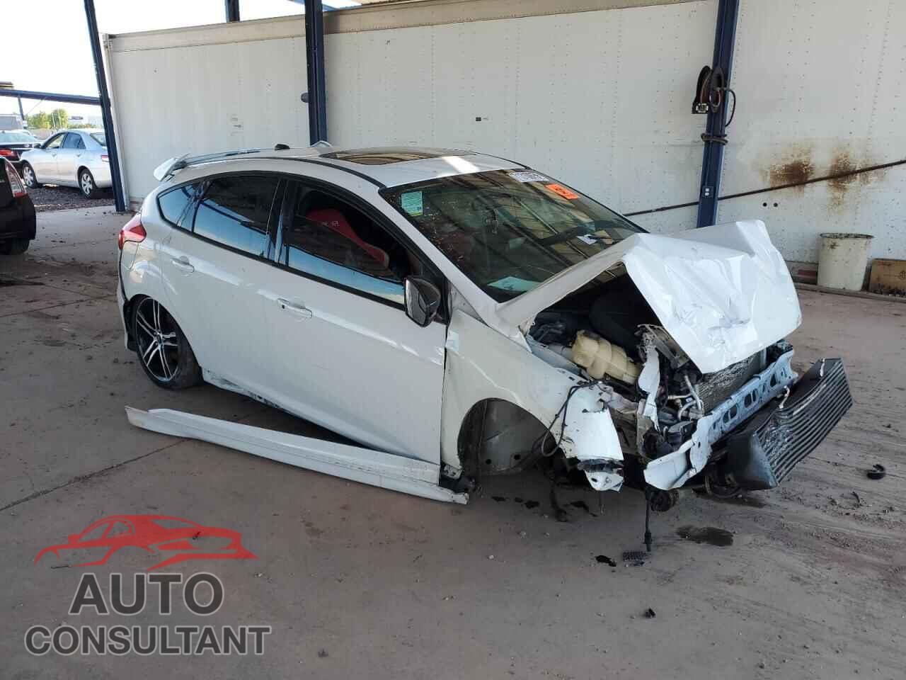 FORD FOCUS 2017 - 1FADP3L94HL223540