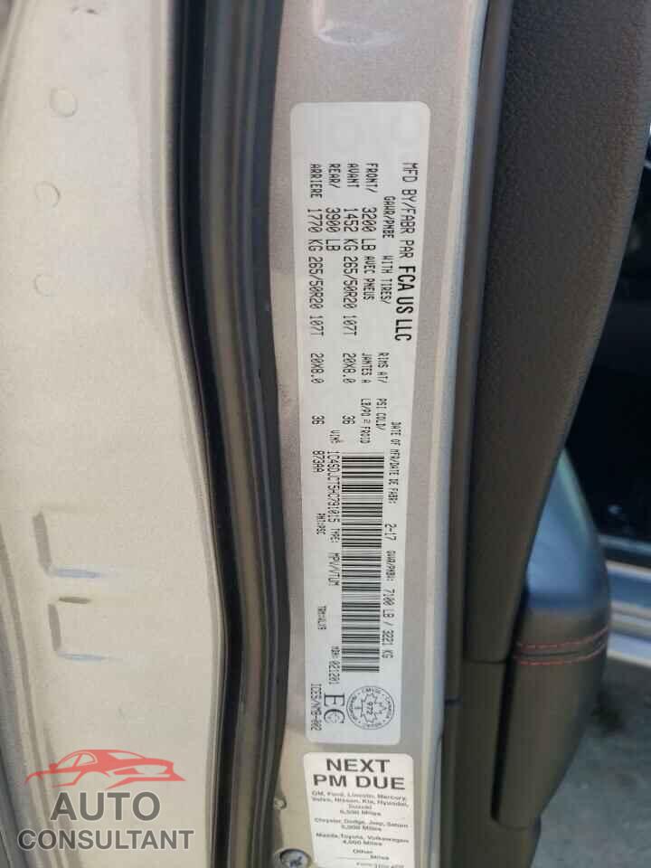 DODGE DURANGO 2017 - 1C4SDJCT5HC791015