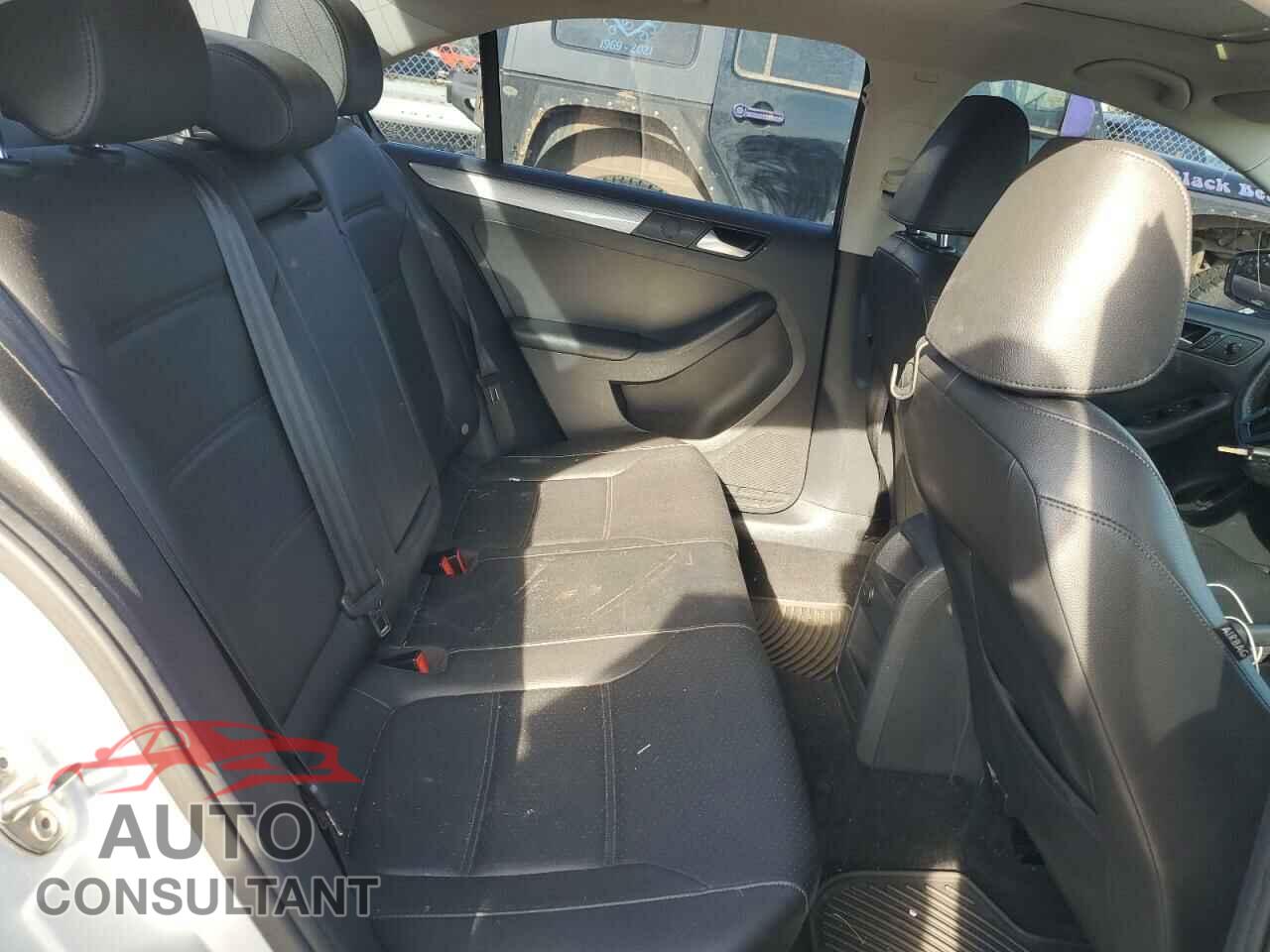 VOLKSWAGEN JETTA 2017 - 3VWDB7AJ8HM406559
